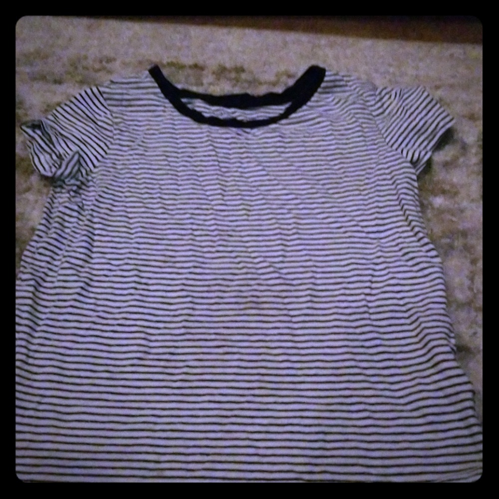 A short sleeve